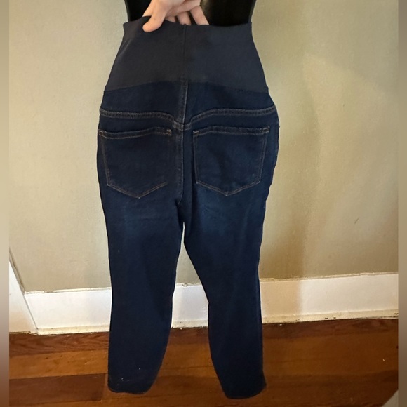 Old Navy Maternity Jeans - Picture 4 of 5